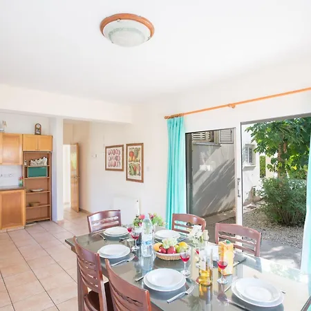 At26 Villa Ayia Napa