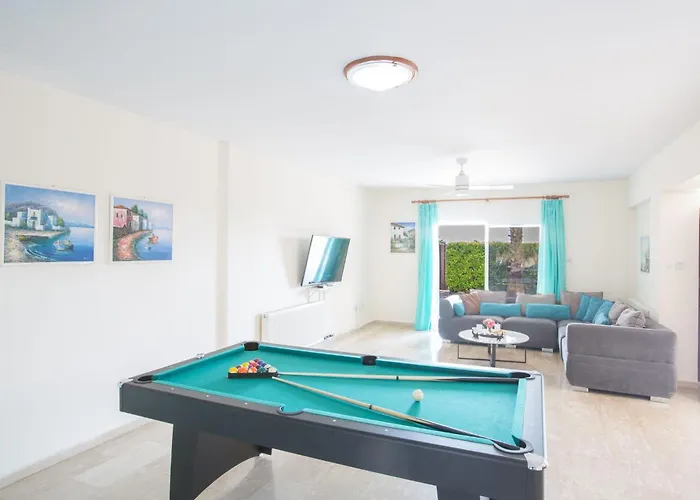 At26 Villa Ayia Napa